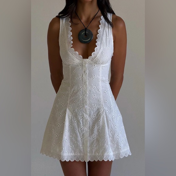 Frankie's Bikinis Dresses & Skirts - Frankie’s Bikini’s x Bella Hadid | NEW! Farm Eyelet Mini Dress Large